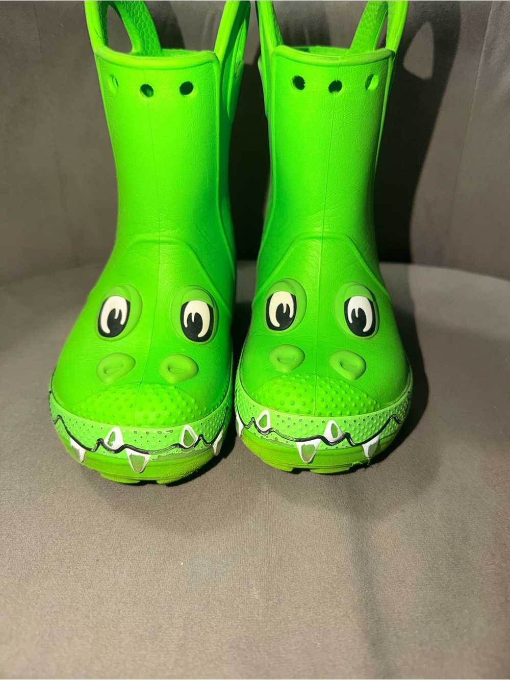 Kids Green Crocs Dinosaur Rain Boots 8 C